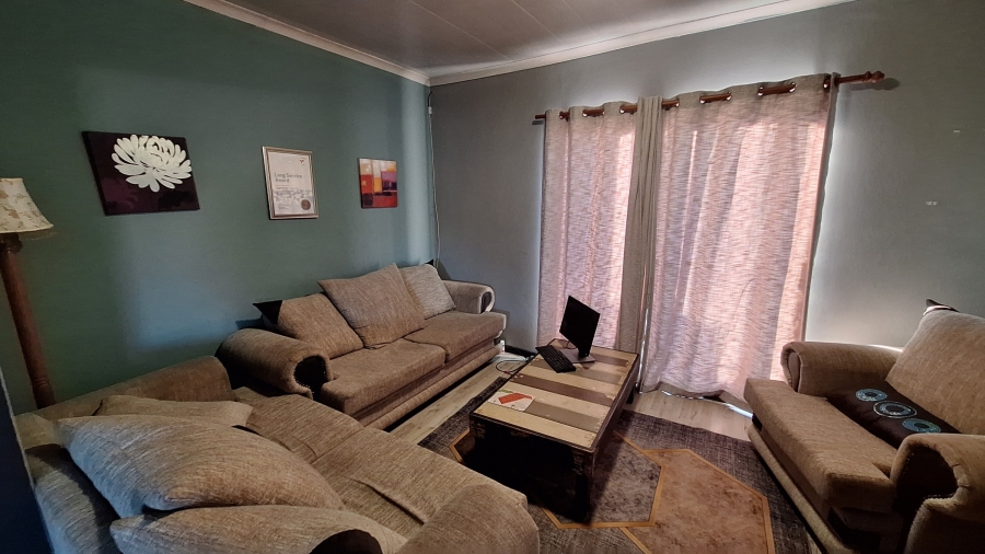 4 Bedroom Property for Sale in Velddrif Western Cape